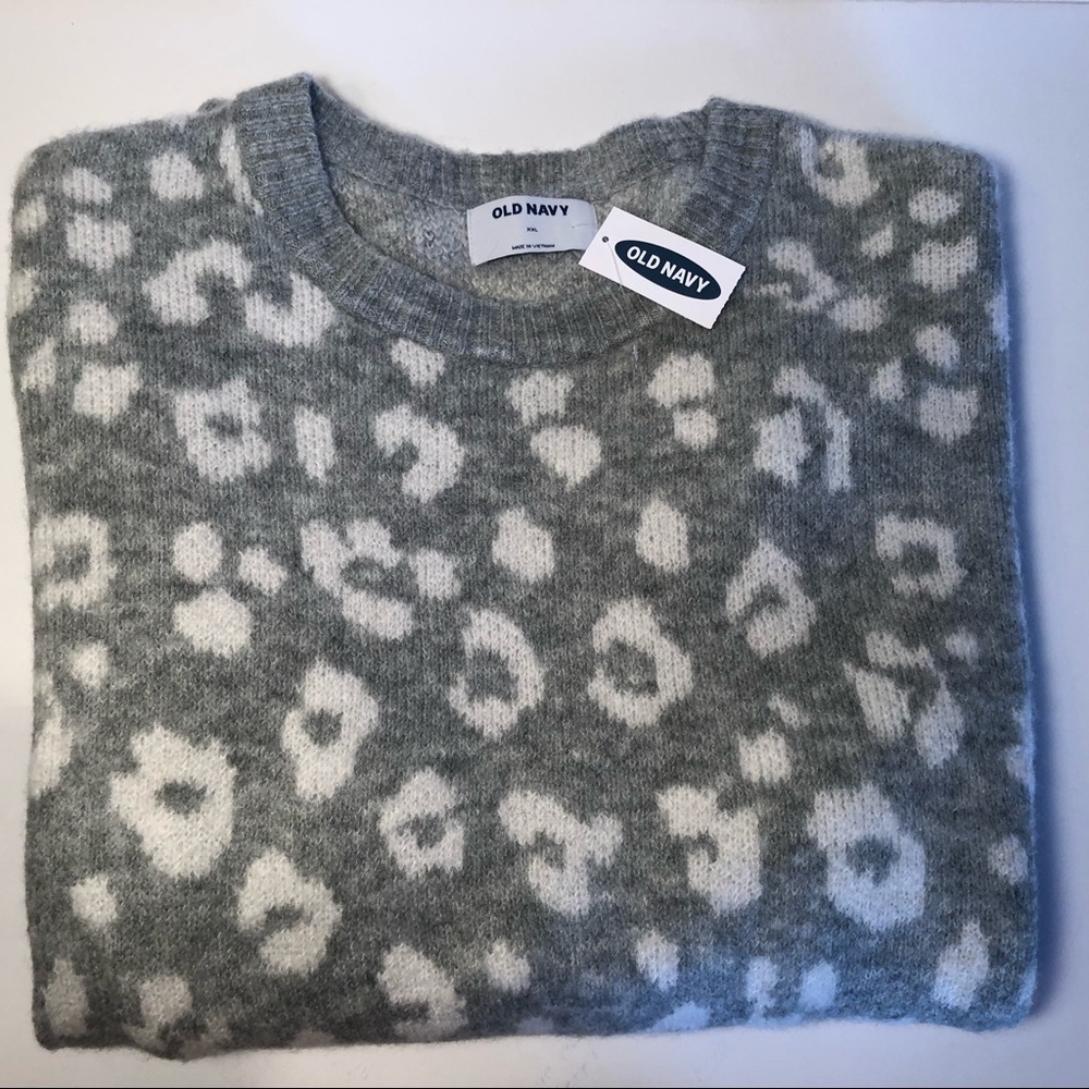 Gray and White Old Navy Sweater